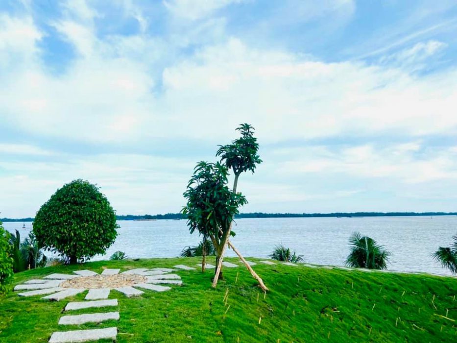 Hiep phuoc Harbour so huu bo song rong lon mat me