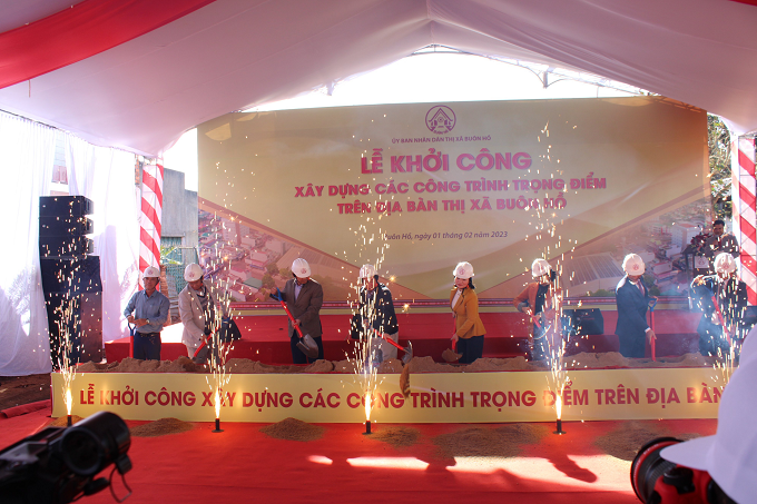 Le-Khoi-Cong-Cac-Cong-Trinh-Trong-Diem-Nam-2023